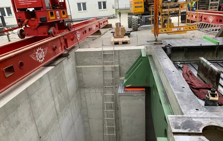 Schwingungsisolierung einer hydraulischen Presse durch isoloc